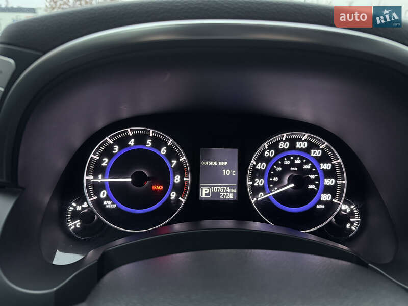 Позашляховик / Кросовер Infiniti QX70 2016 в Києві