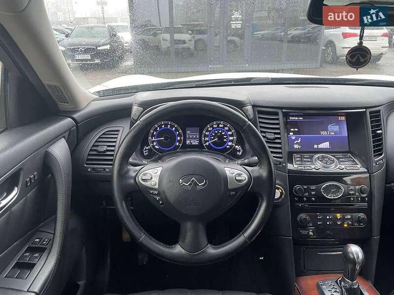 Позашляховик / Кросовер Infiniti QX70 2015 в Києві