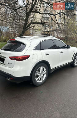 Внедорожник / Кроссовер Infiniti QX70 2016 в Киеве