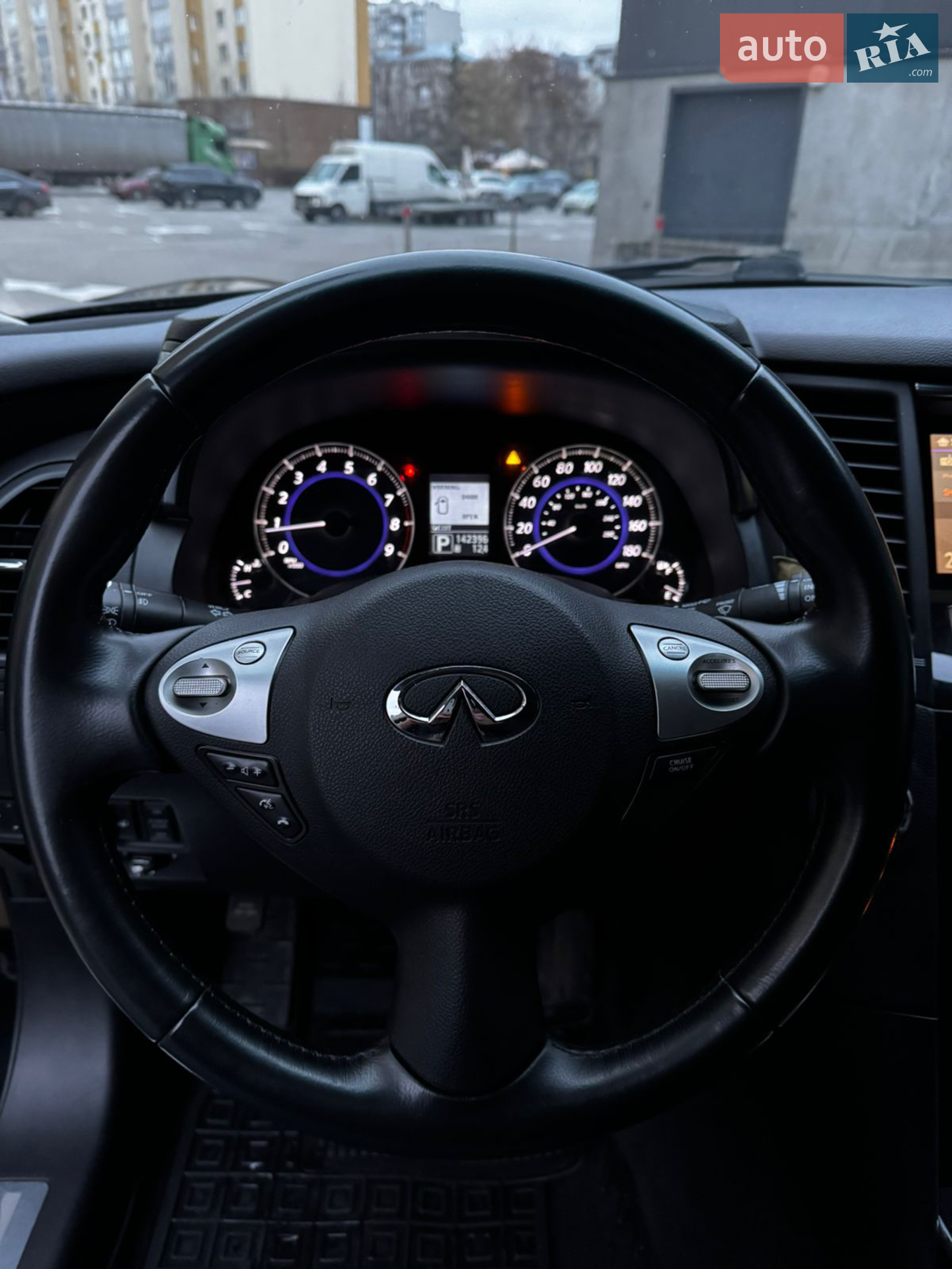 2013 Infiniti QX70 - мініатюра 30