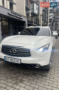 Позашляховик / Кросовер Infiniti QX70 2015 в Хмельницькому