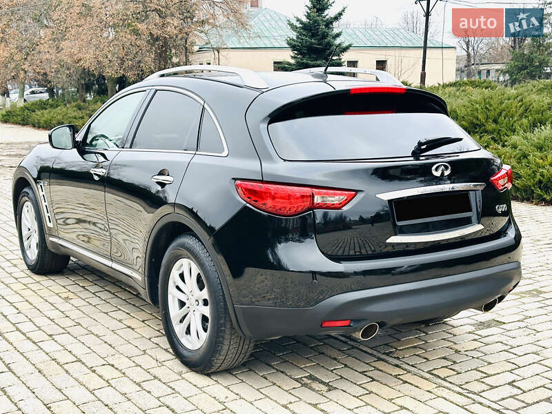 Позашляховик / Кросовер Infiniti QX70 2014 в Білій Церкві