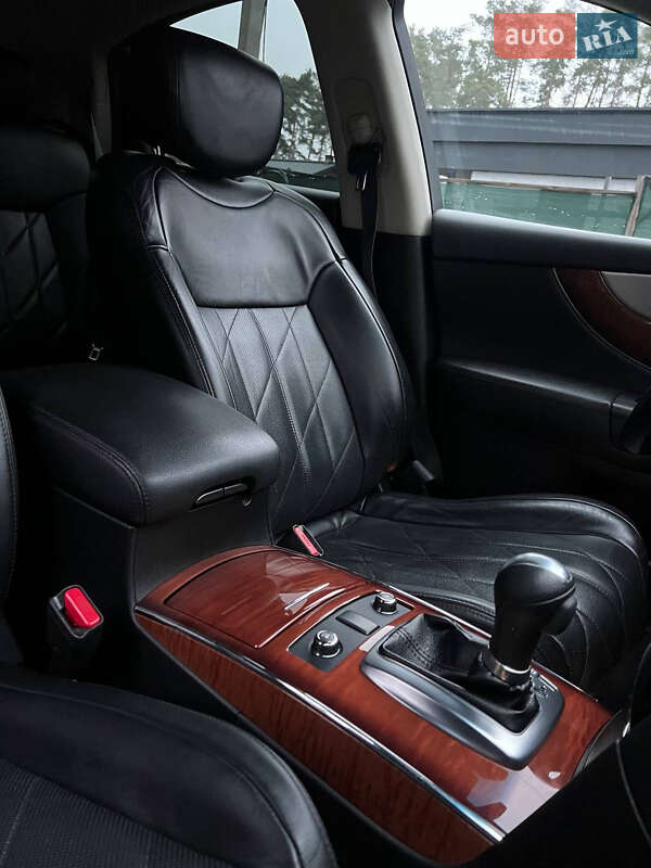 Внедорожник / Кроссовер Infiniti QX70 2015 в Киеве