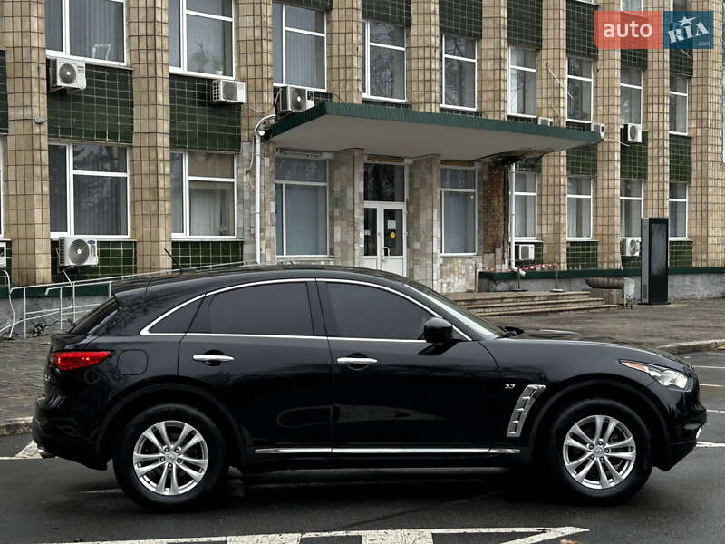 Внедорожник / Кроссовер Infiniti QX70 2016 в Николаеве