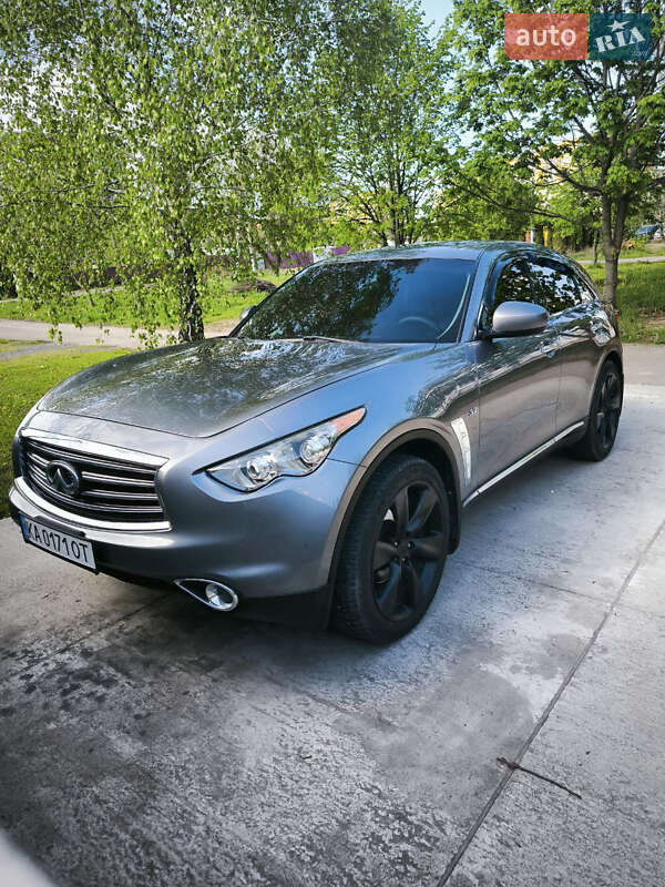 Infiniti QX70 2014