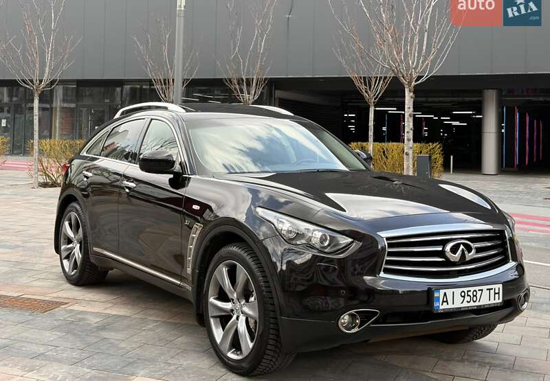 Infiniti QX70 2014
