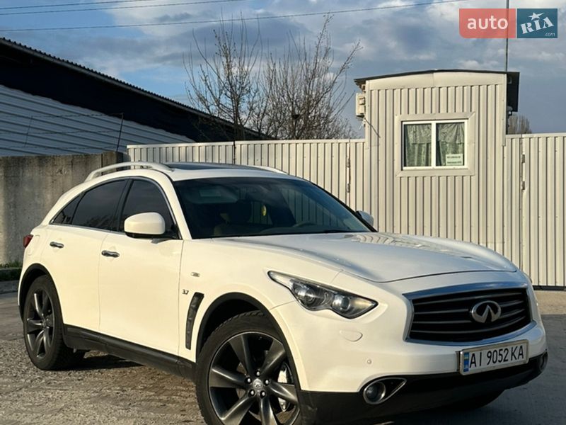 Infiniti QX70 2013