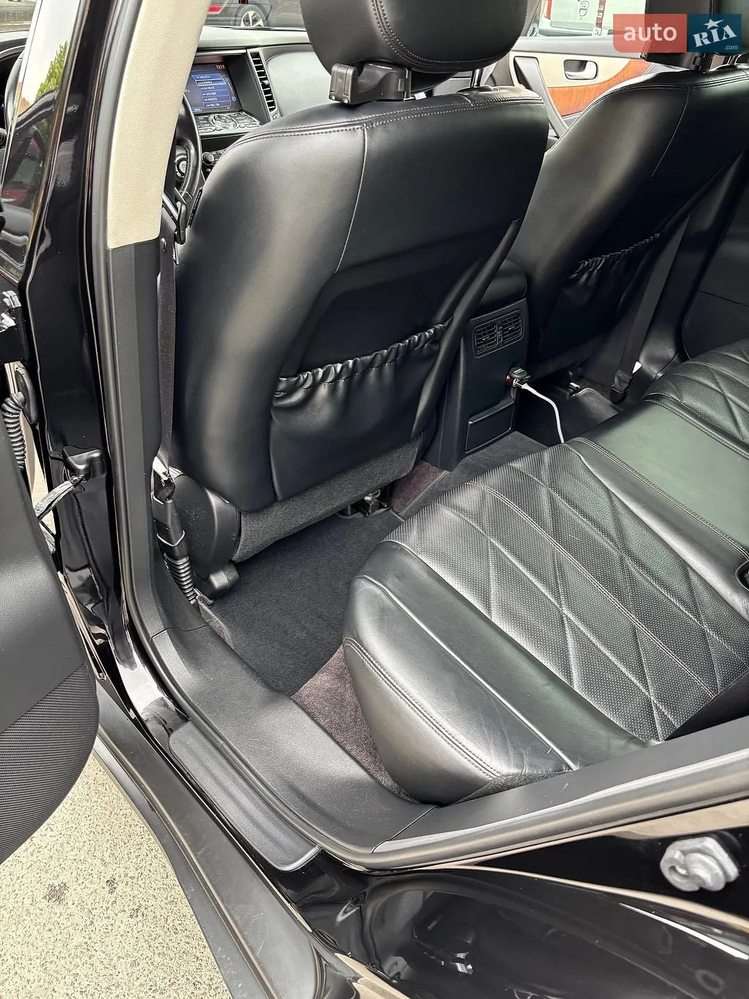 2016 Infiniti QX70 - мініатюра 19
