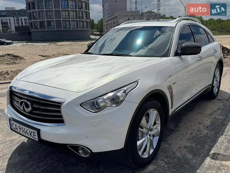 Infiniti QX70 2013