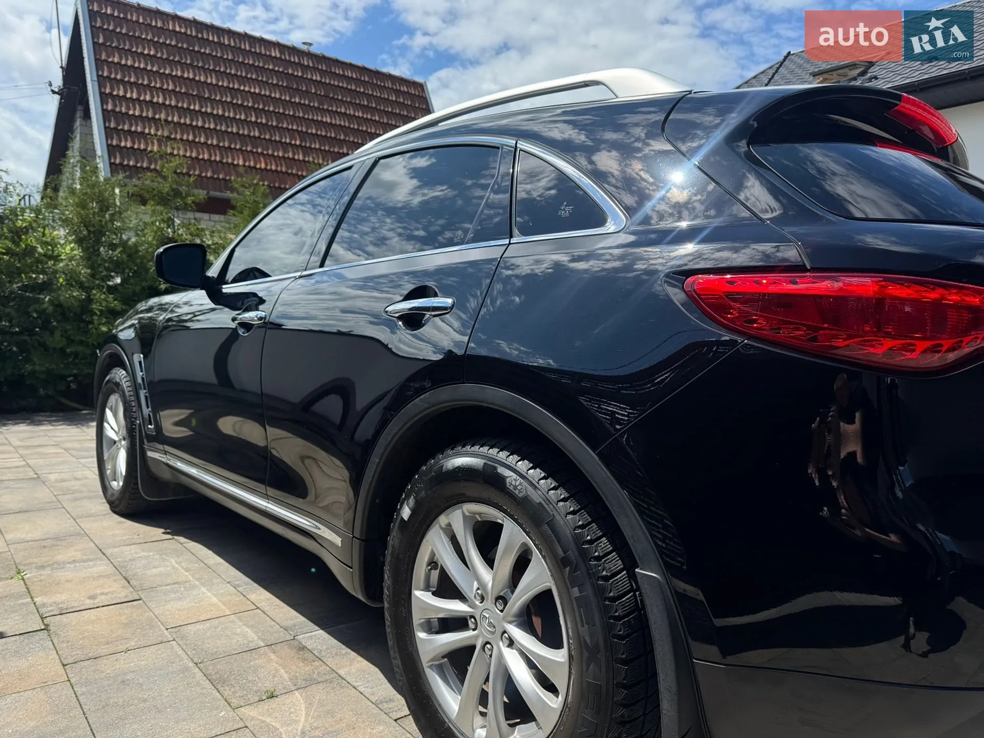 2015 Infiniti QX70 - мініатюра 35