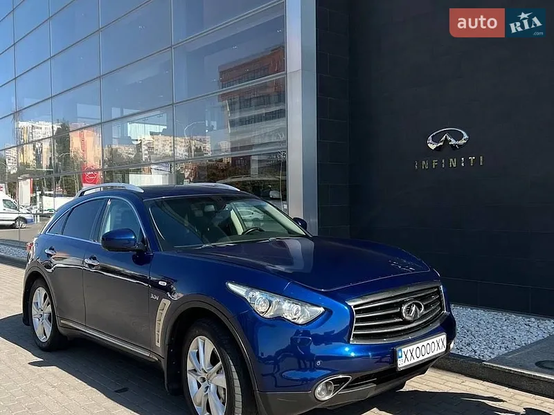 Infiniti QX70 2013