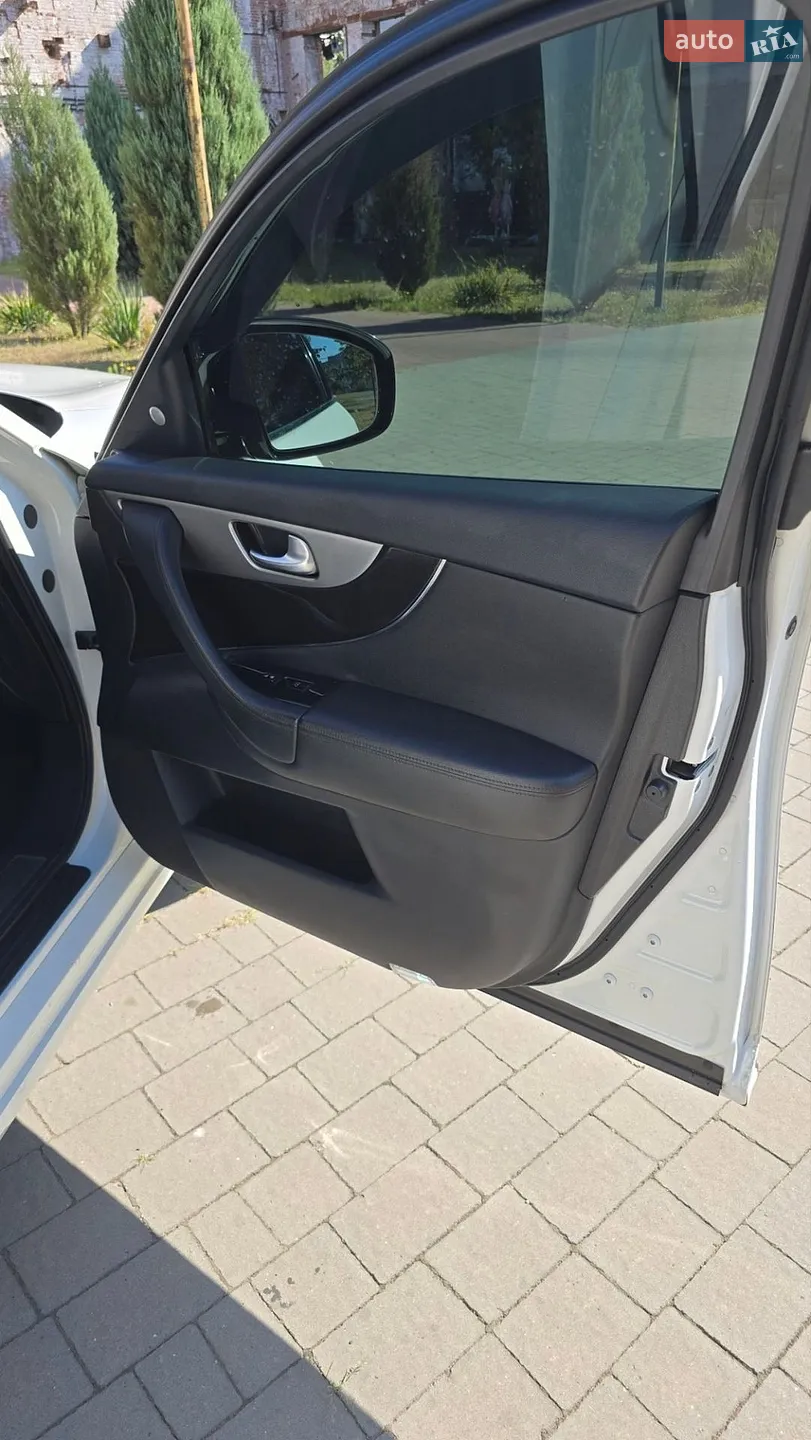 2013 Infiniti QX70 - мініатюра 12