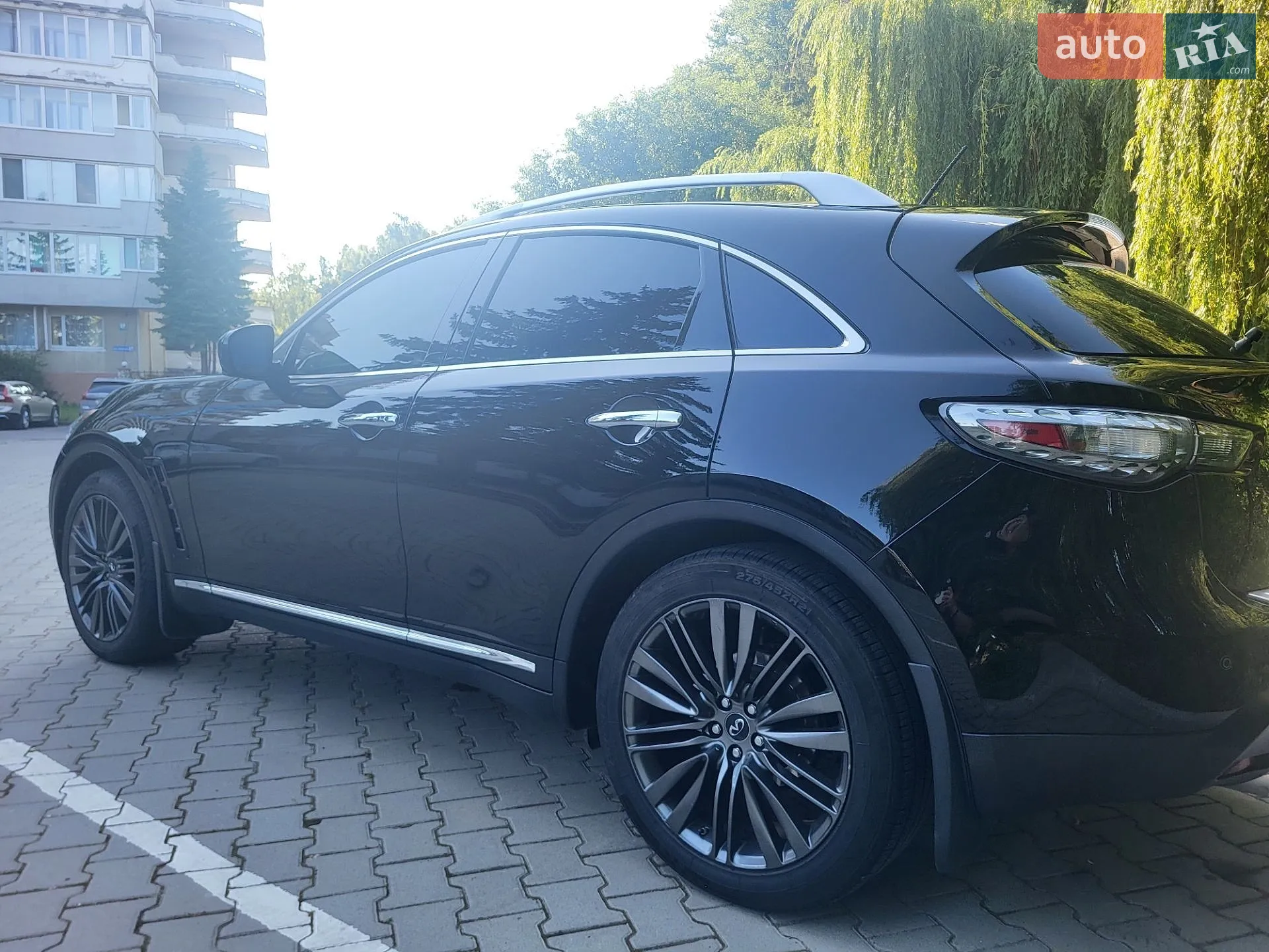 2017 Infiniti QX70 - мініатюра 5