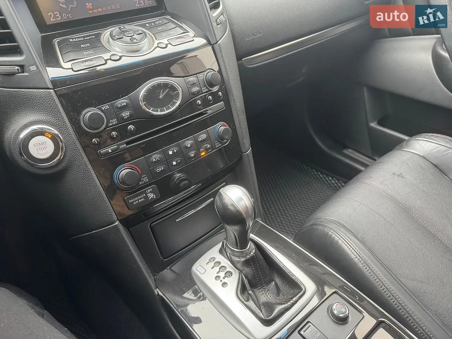 2013 Infiniti QX70 - мініатюра 26