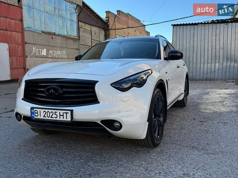Infiniti QX70 2014