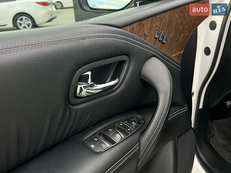 Внедорожник / Кроссовер Infiniti QX80 2016 в Черновцах