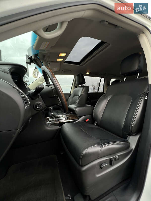 Внедорожник / Кроссовер Infiniti QX80 2016 в Черновцах