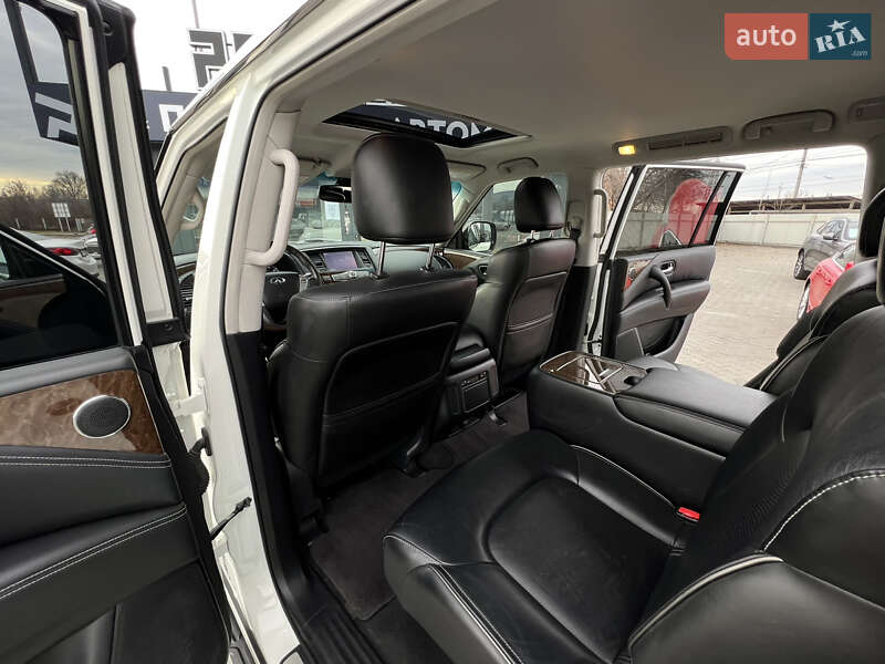 Внедорожник / Кроссовер Infiniti QX80 2016 в Черновцах