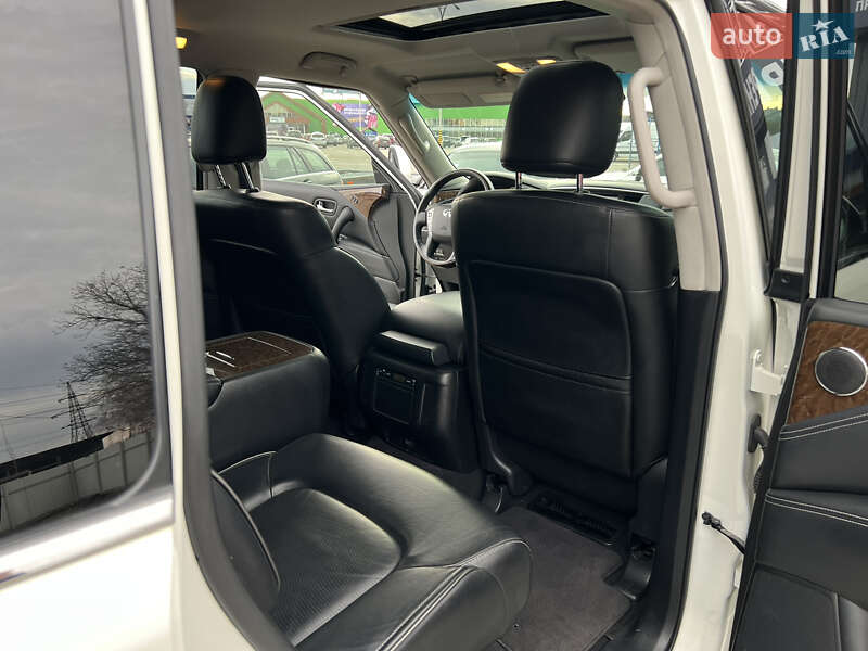 Внедорожник / Кроссовер Infiniti QX80 2016 в Черновцах