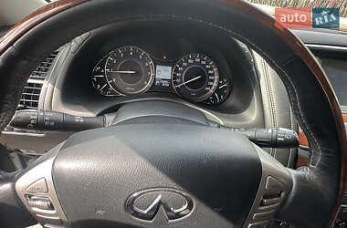 Внедорожник / Кроссовер Infiniti QX80 2016 в 