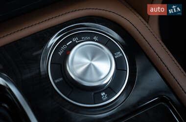 Внедорожник / Кроссовер Infiniti QX80 2023 в 