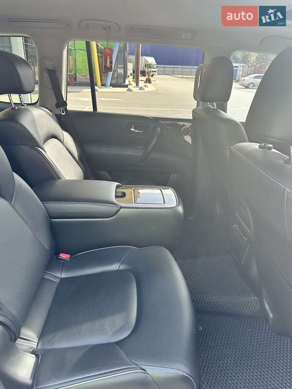 Позашляховик / Кросовер Infiniti QX80 2016 в Києві