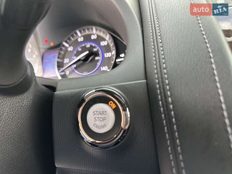 Внедорожник / Кроссовер Infiniti QX80 2015 в Киеве