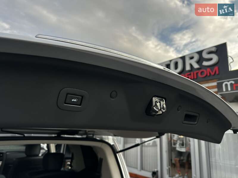 Внедорожник / Кроссовер Infiniti QX80 2015 в Киеве