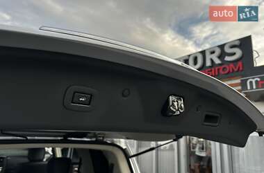 Внедорожник / Кроссовер Infiniti QX80 2015 в 