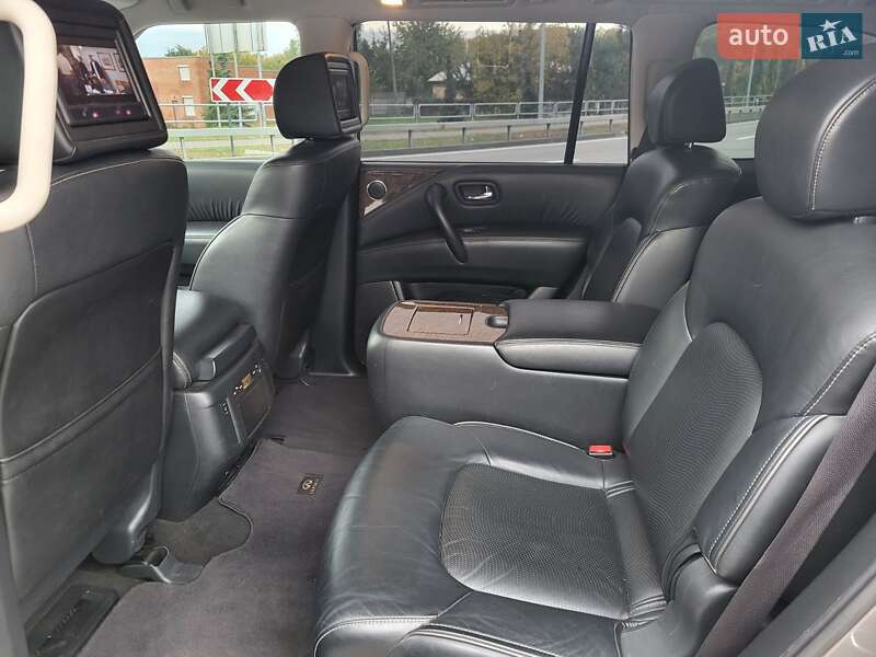 Позашляховик / Кросовер Infiniti QX80 2016 в Чернігові