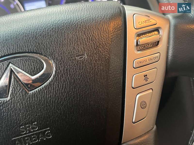 Внедорожник / Кроссовер Infiniti QX80 2017 в Киеве