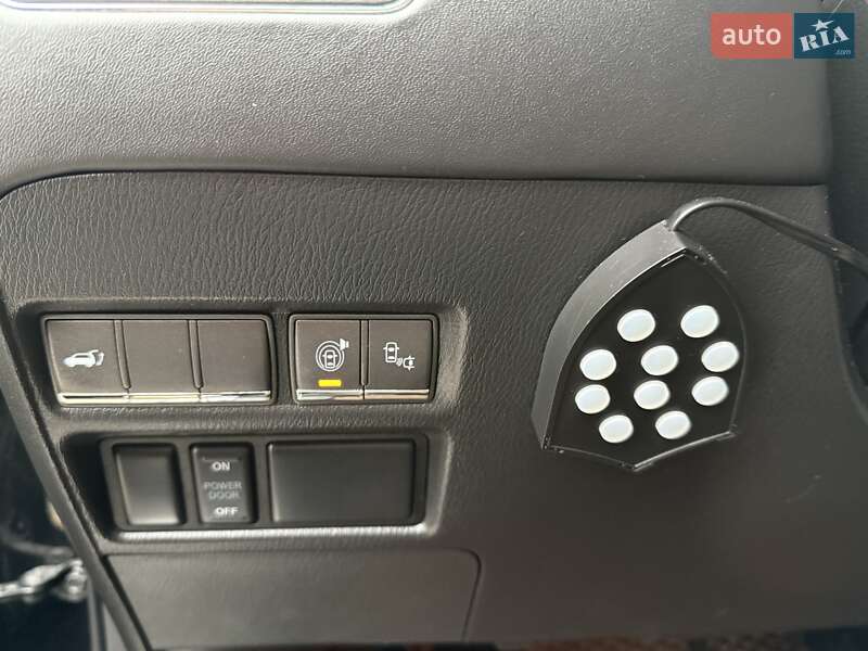 Внедорожник / Кроссовер Infiniti QX80 2015 в Киеве фото 58 Внедорожник / Кроссовер Infiniti QX80 2015 в Киеве