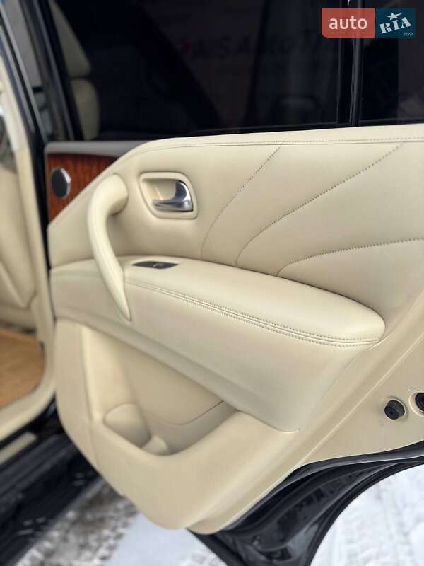 Позашляховик / Кросовер Infiniti QX80 2016 в Києві