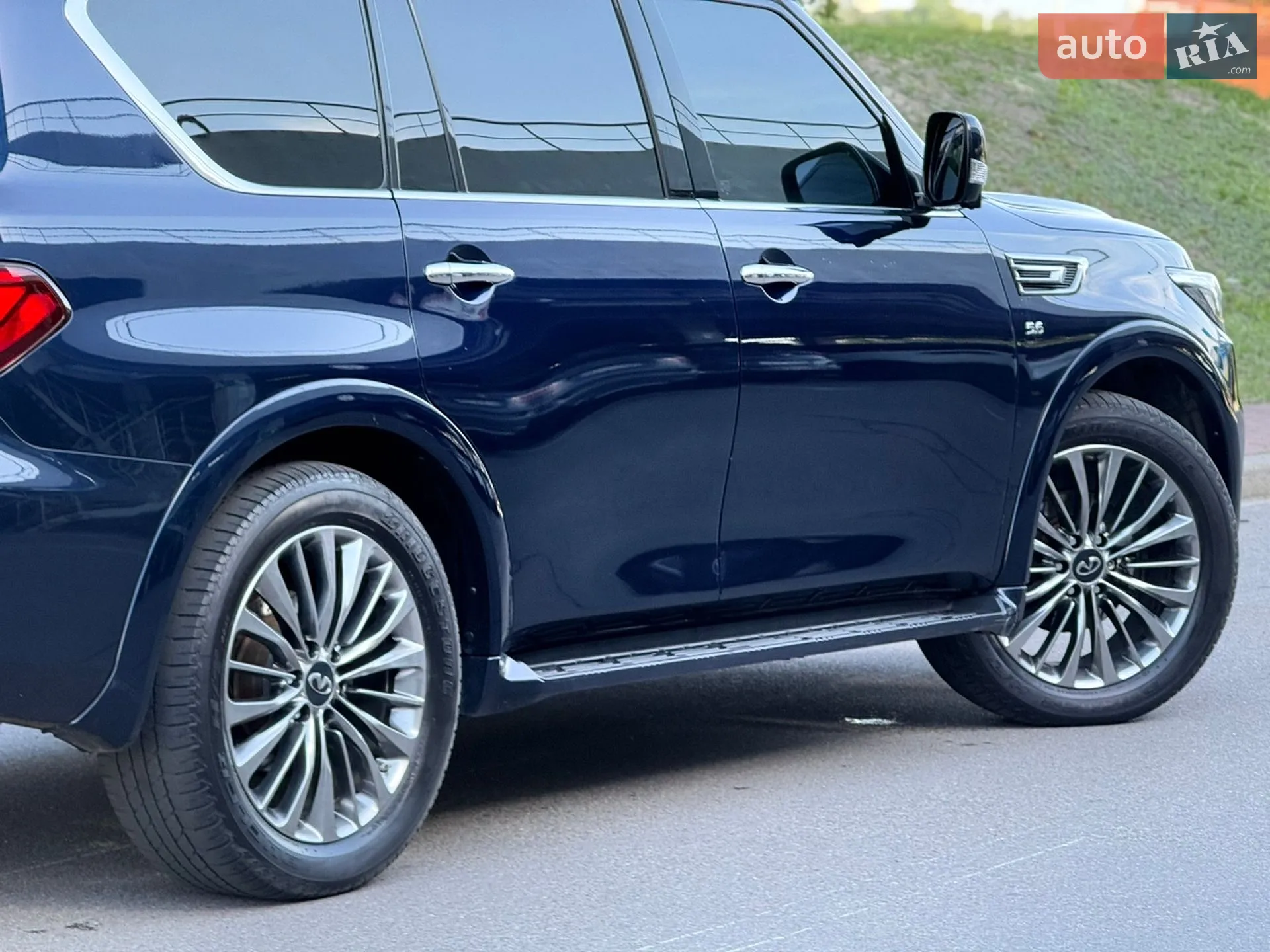 2018 Infiniti QX80 - мініатюра 11