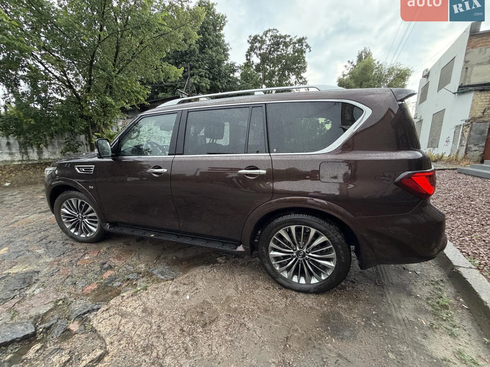 2018 Infiniti QX80 - мініатюра 10