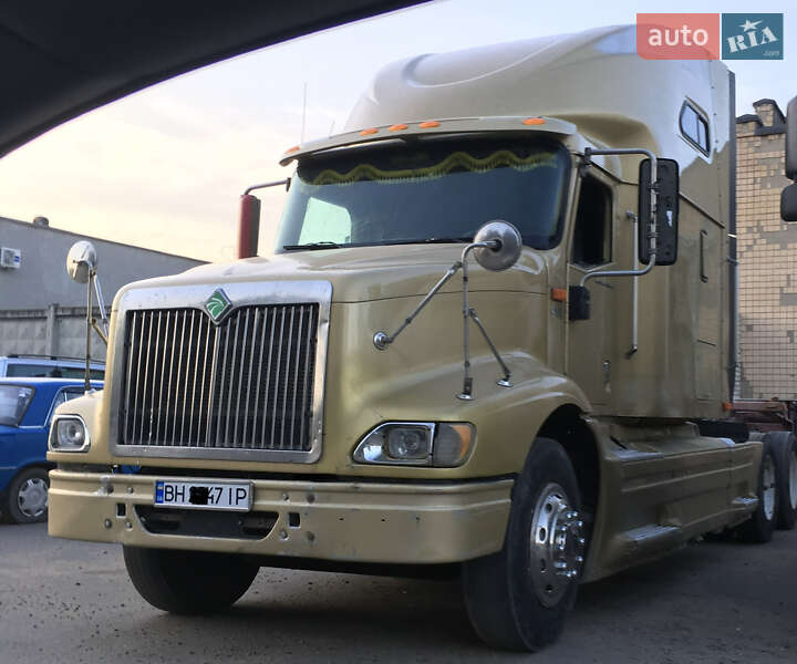 Тягач International 9200 2002 в 