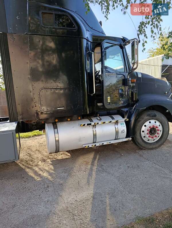 Тягач International 9200 2002 в Днепре фото 2 Тягач International 9200 2002 в Днепре