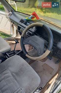 Седан Isuzu Aska 1984 в 