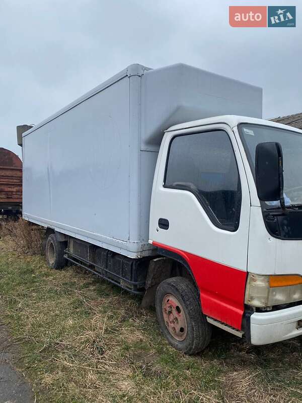 Грузовой фургон Isuzu Elf 1988 в 