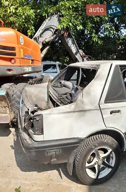 Седан Isuzu Gemini 1989 в 