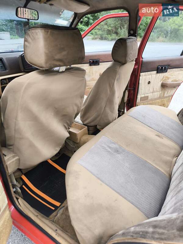 Седан Isuzu Gemini 1982 в Днепре