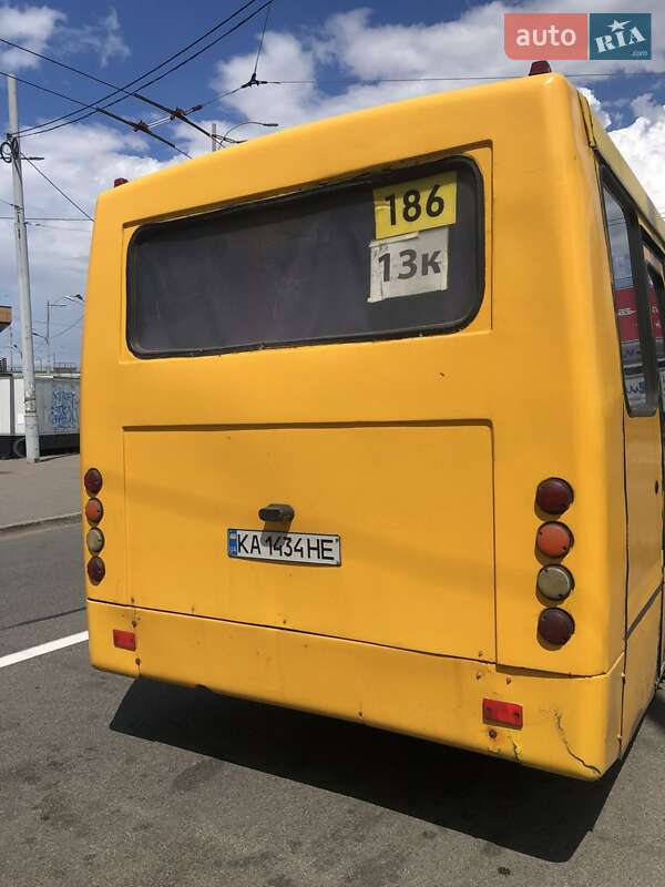 Міський автобус Isuzu MD 2006 в Києві