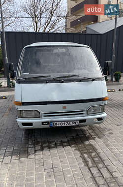 Минивэн Isuzu Midi 1989 в 