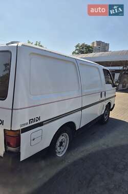 Минивэн Isuzu Midi 1994 в 