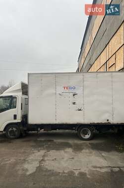 Вантажний фургон Isuzu NMR 2015 в Києві