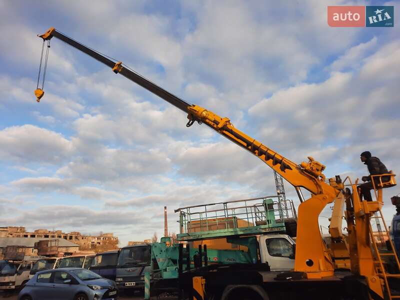 Бурова установка Isuzu NQR 2008 в Одесі