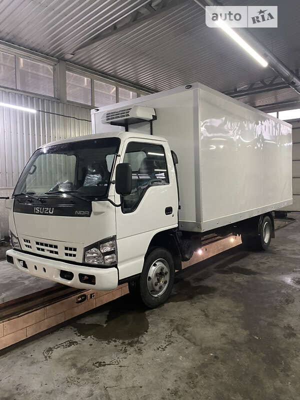 Рефрижератор Isuzu NQR 2007 в Киеве