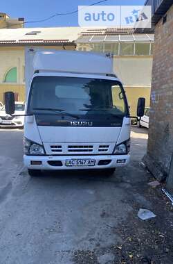 Вантажний фургон Isuzu NQR 2007 в Луцьку