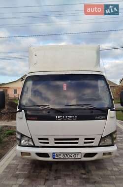 Грузовой фургон Isuzu NQR 2013 в 