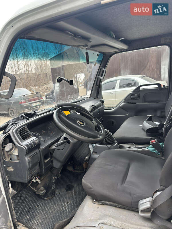Борт Isuzu NQR 2008 в Києві